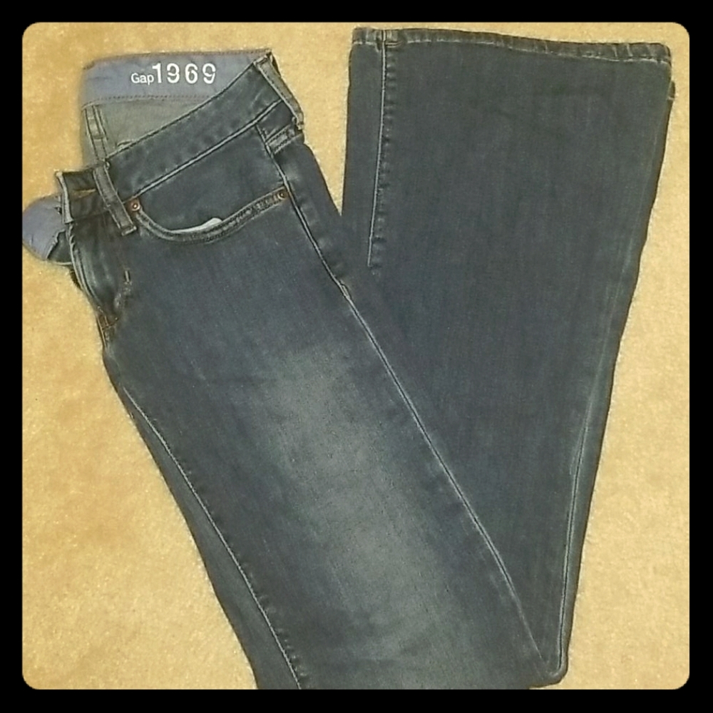 HOST PICK GAP JEANS